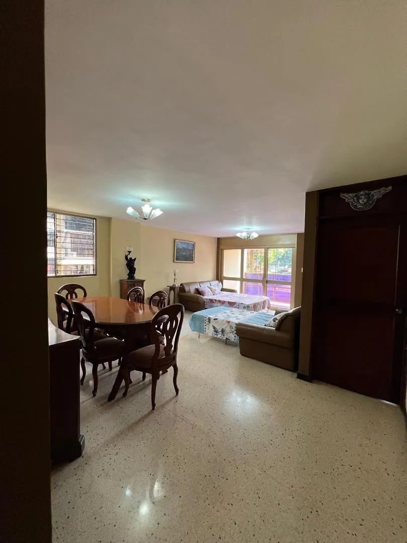 Apto En Los Palos Grandes Edf Anacoco Caracas Apartamento
