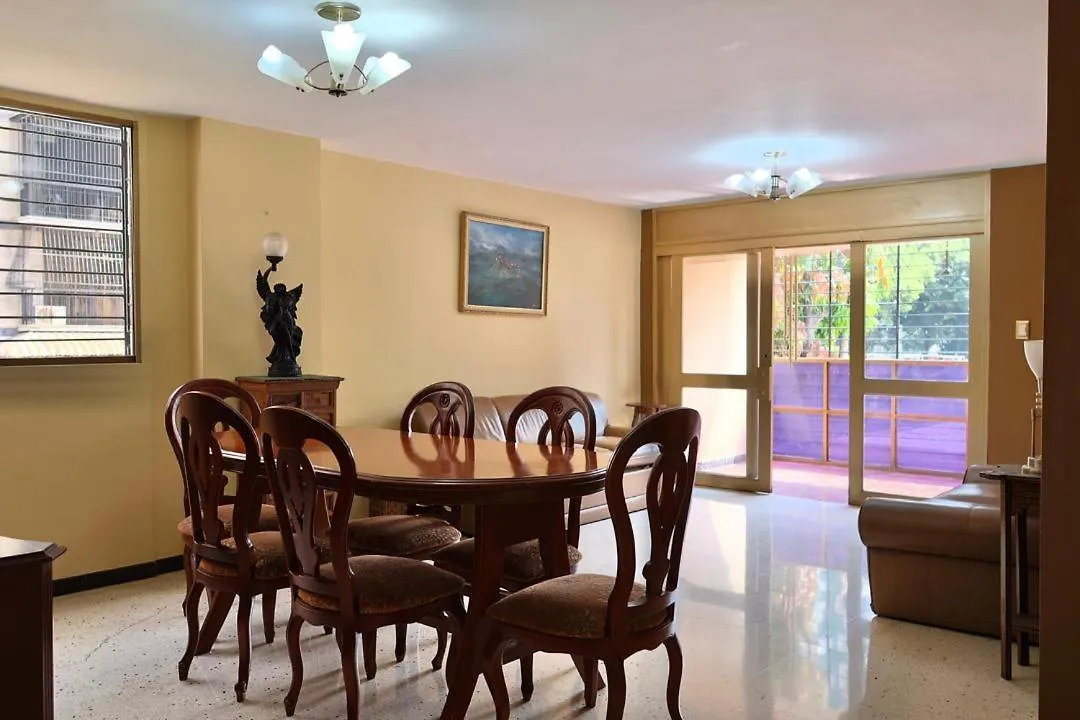 Apto En Los Palos Grandes Edf Anacoco Caracas Apartamento