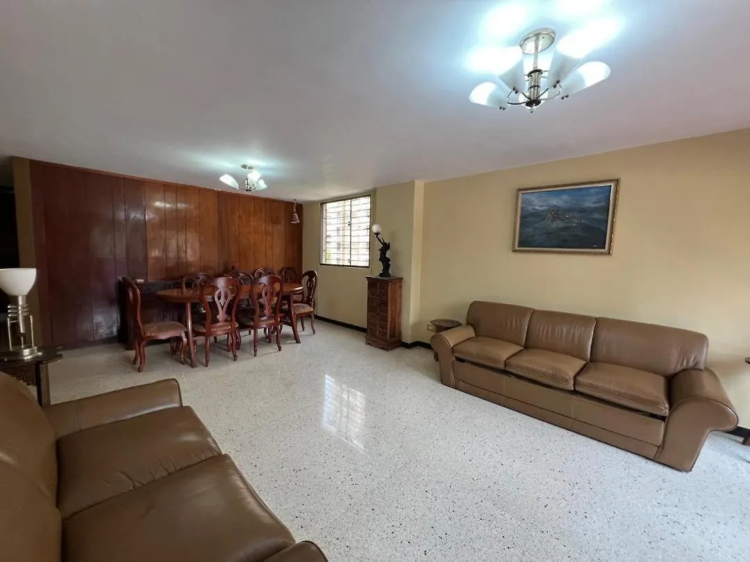 Apto En Los Palos Grandes Edf Anacoco Caracas Apartman